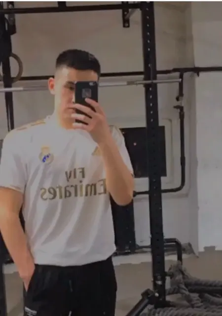 Я Нурик, 25, знакомлюсь без обязательств в Джалал-Абад