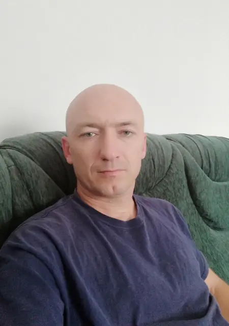 Я Александр, 40, знакомлюсь без обязательств в Херсоне