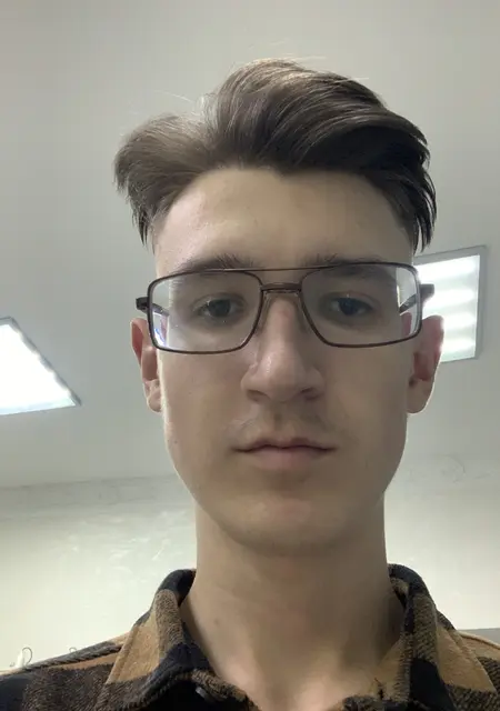 Вадим из Дятлово, мне 22, познакомлюсь для приятного времяпровождения