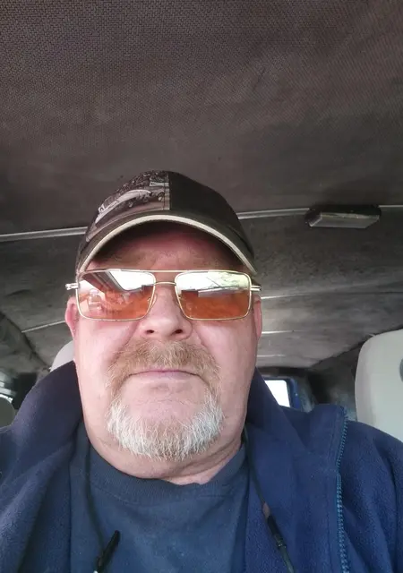 Сергей из Житомира, мне 62, познакомлюсь без обязательств