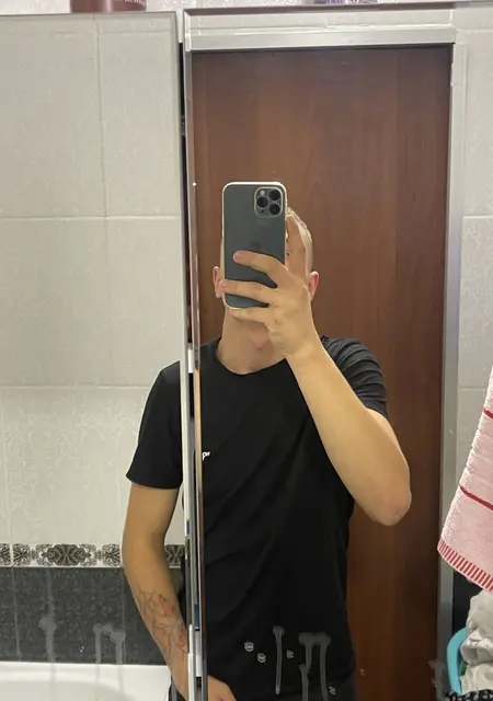 Yarik из Донецка, ищу на сайте знакомства на одну ночь