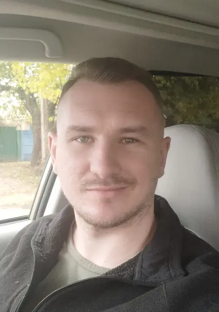 Виталий из Краматорска, ищу на сайте знакомства на одну ночь