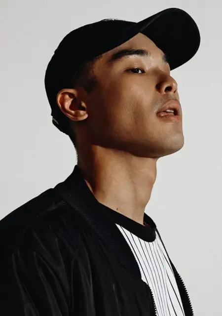 Алибек из Алматы, мне 21, познакомлюсь для общения