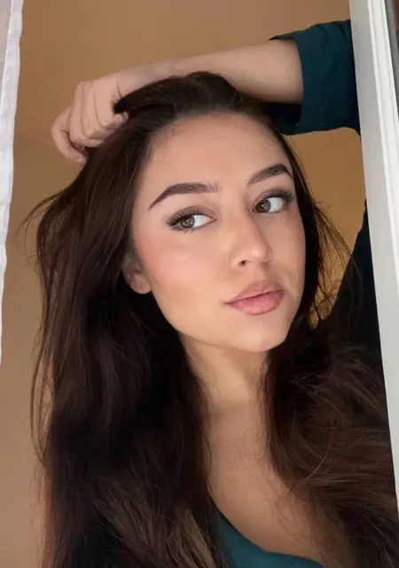 Ира из Киева, мне 21, познакомлюсь для вирта