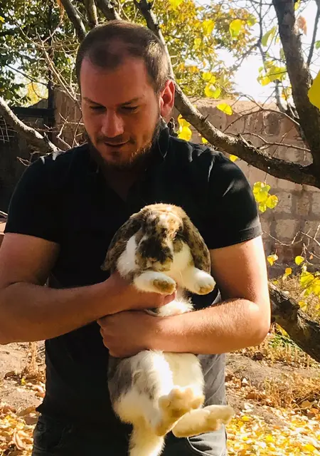 Я And, 32, из Еревана, ищу знакомство для постоянных отношений