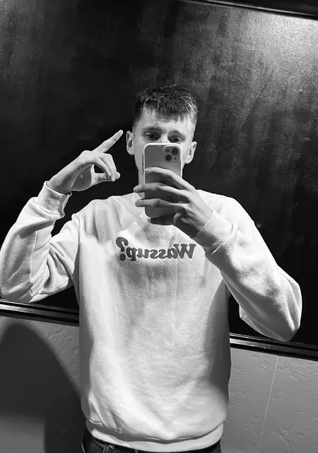 Я Денис, 20, знакомлюсь на одну ночь в Гродно