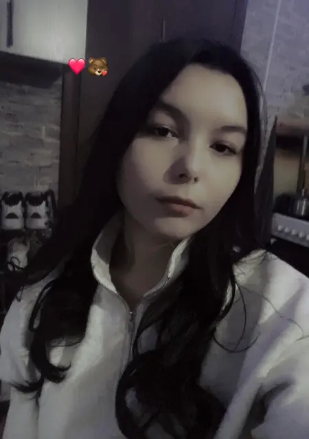 Я Вика, 18, из Усть-Каменогорска, ищу знакомство для дружбы