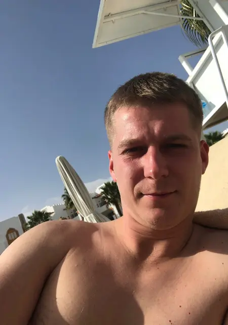 Я Jenovek, 25, из Познани, ищу знакомства без обязательств