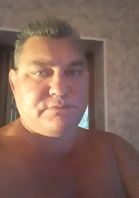 Гарик з Донецька, мені 51 років, познайомлюсь на одну ніч