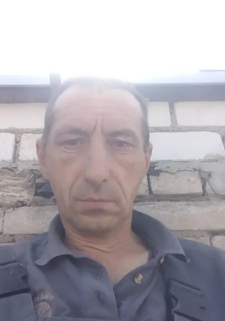 Я Саша, 45, из Гомеля, ищу знакомства на одну ночь