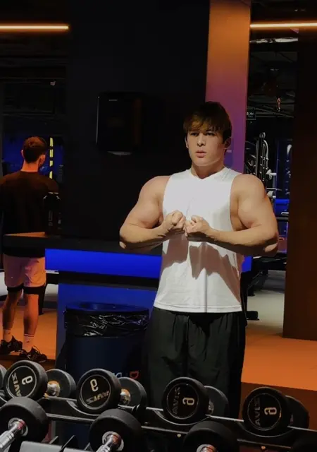 Я Ахун, 18, знакомлюсь без обязательств в Амстердаме