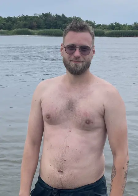 Александр из Первомайского, ищу на сайте знакомства на одну ночь