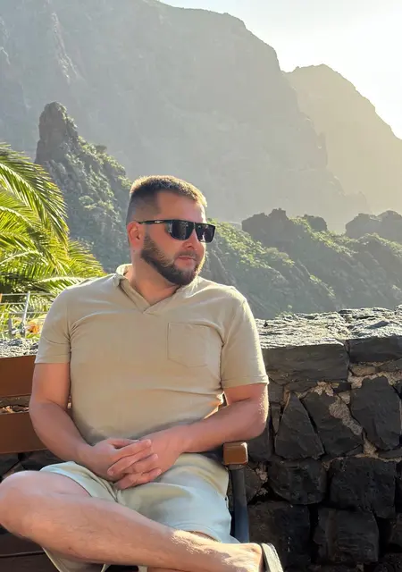 Я Роман, 34, из Кракова, ищу знакомство для приятного времяпровождения