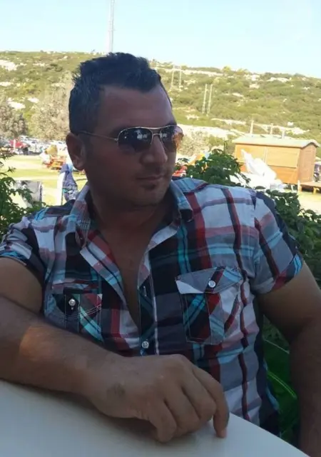 Я Nevzat, 38, знакомлюсь в Бухаресте