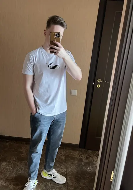 Я Андрій, 21 років, знайомлюсь без зобов'язань у Volodymyr-Volynskyi