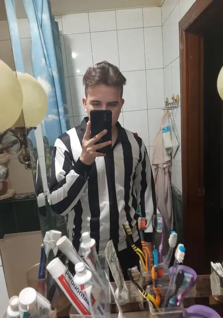 Я Виталий, 21, из Кременчуга, ищу знакомства на одну ночь