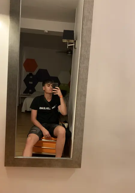 Я Enrique, 22, знакомлюсь для общения в Гранаде