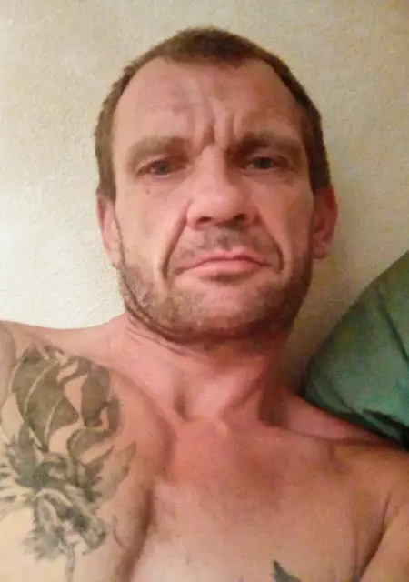 Виталий из Киева, мне 47, познакомлюсь на одну ночь