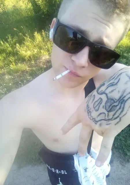 Саша из Барановичей, мне 21, познакомлюсь без обязательств