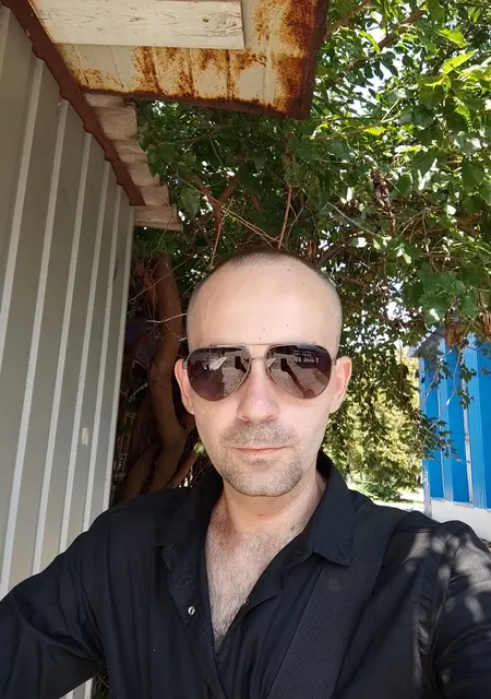 Я Виталий, 31 років з Горлівки, шукаю знайомство для спілкування