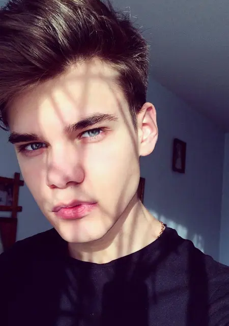 Олег из Львова, ищу на сайте знакомства без обязательств