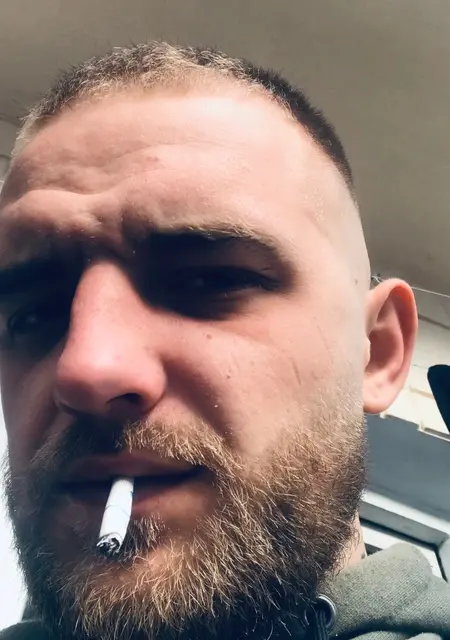 Я Zheka, 28, знакомлюсь без обязательств в Ровно