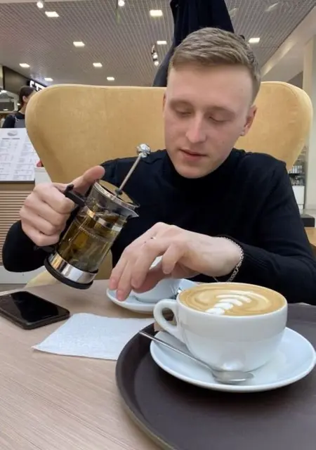 Dmitry из Стамбула