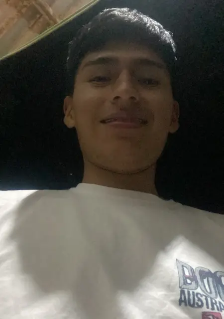 Cristhian из Лимы, мне 25, познакомлюсь для приятного времяпровождения