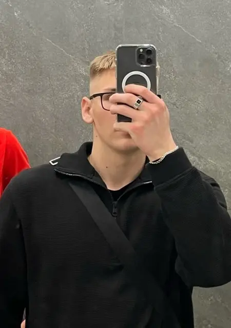 Владислав из Винницы, мне 19, познакомлюсь на одну ночь