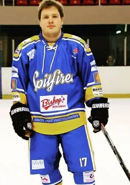 Mikey Walker из Лондона, мне 22, познакомлюсь