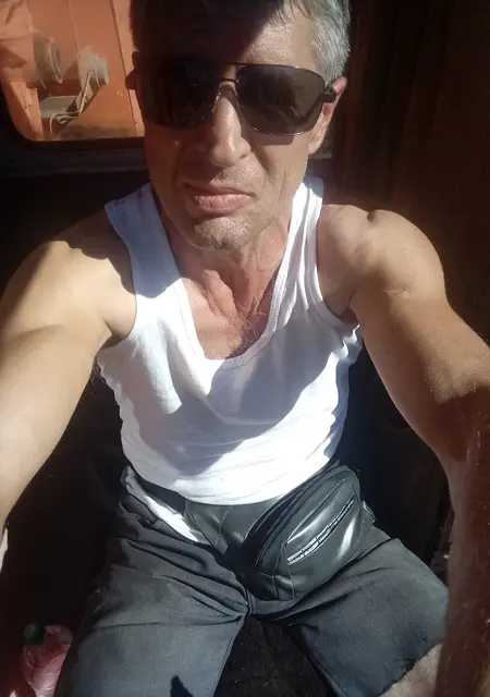 Александр из Павлодара, мне 44, познакомлюсь без обязательств