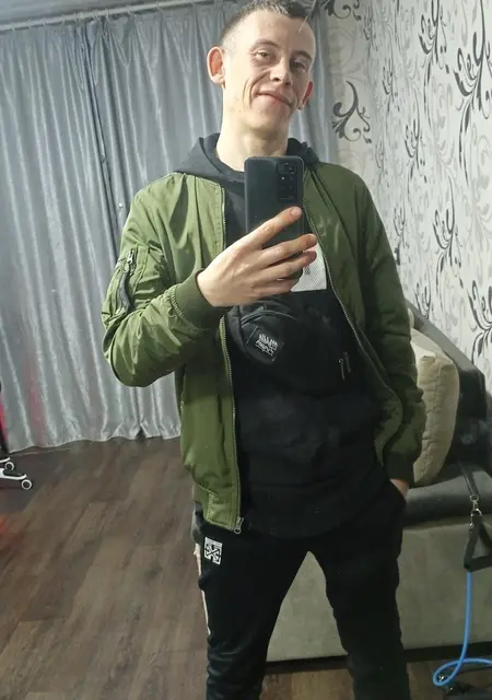 Виталий из Кривого Рога, ищу на сайте знакомства на одну ночь