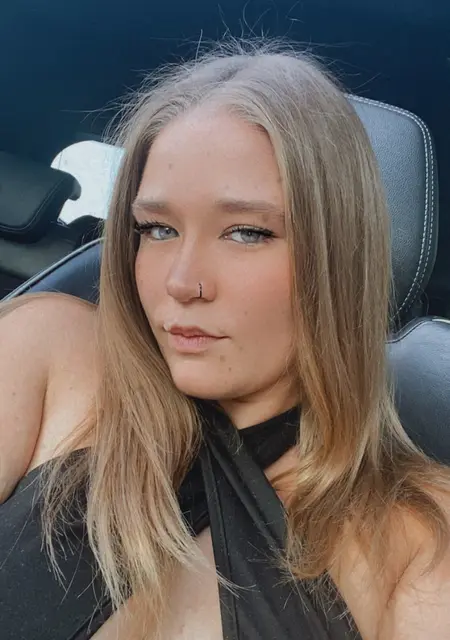 Alexandra de Mollet del Vallés, tengo 22 años, lista para conocer para hacer nuevos amigos