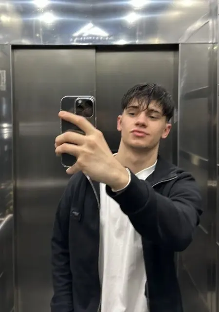 Я Ege, 20, знакомлюсь для приятного времяпровождения в Падерборне