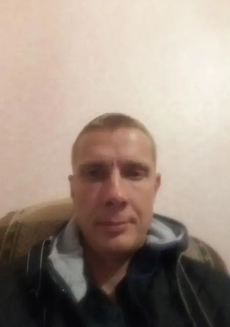 Я Виталий, 41, из Гродно, ищу знакомства на одну ночь