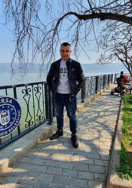 Адик из Бобруйска, мне 30, познакомлюсь на одну ночь