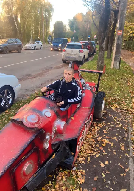 Я Олег, 21 років з Тернополя, шукаю знайомство для дружби