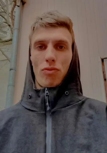 Я Тёма, 21, знакомлюсь без обязательств в Одессе