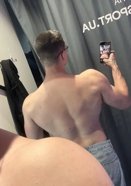 Денис из Киева, ищу на сайте знакомства без обязательств