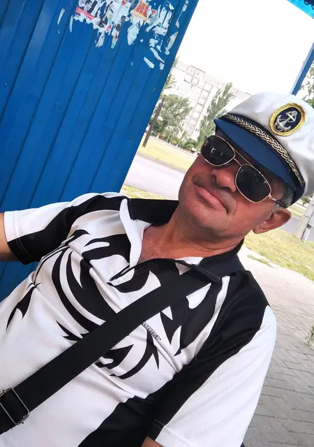 Я Олег, 55, из Гомеля, ищу знакомства без обязательств