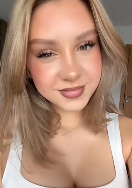 Amelka из Варшавы, мне 20, познакомлюсь для общения