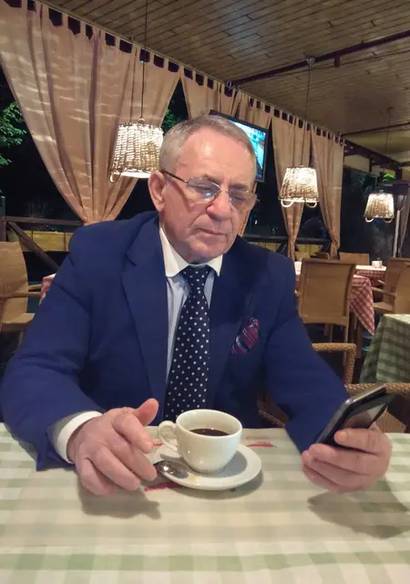 Наум из Днепра, мне 70, познакомлюсь для приятного времяпровождения