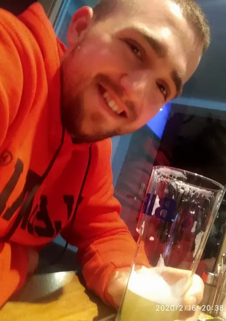 Марк из Каменского, ищу на сайте знакомства на одну ночь