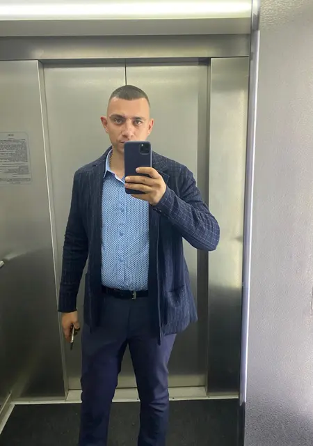 Денис из Енакиева, мне 27, познакомлюсь для постоянных отношений