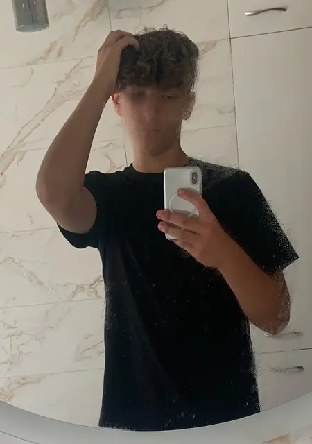 Wiktor из Познани, ищу на сайте знакомства на одну ночь