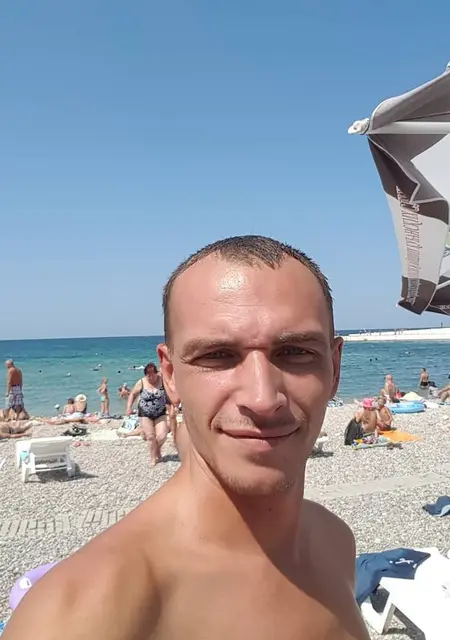 Я Denis, 45, знакомлюсь без обязательств в Крупках