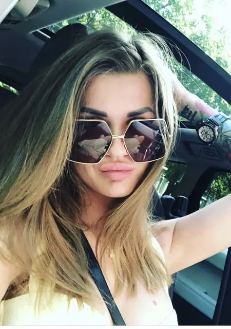 Алина из Кривого Рога, мне 32, познакомлюсь для дружбы