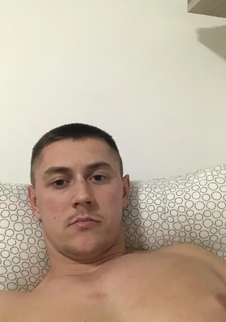 Рома из Ужгорода, ищу на сайте знакомства на одну ночь