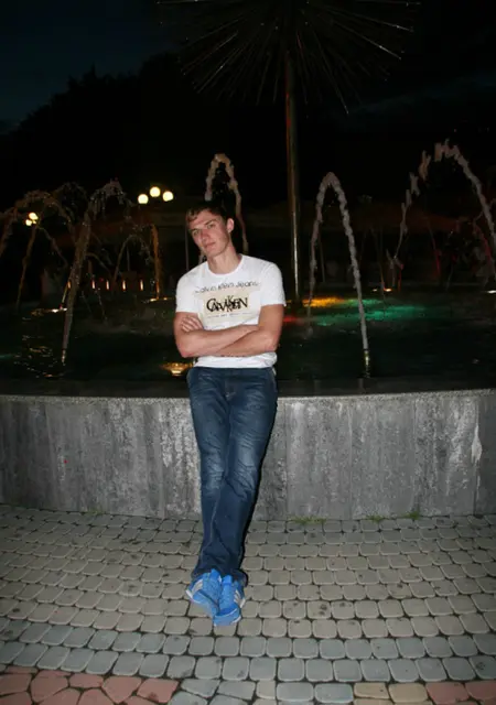 Я Саша, 36, из Бердянска, ищу знакомства на одну ночь