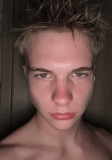 Я Maksim, 18, из Бангкока, ищу знакомства на одну ночь